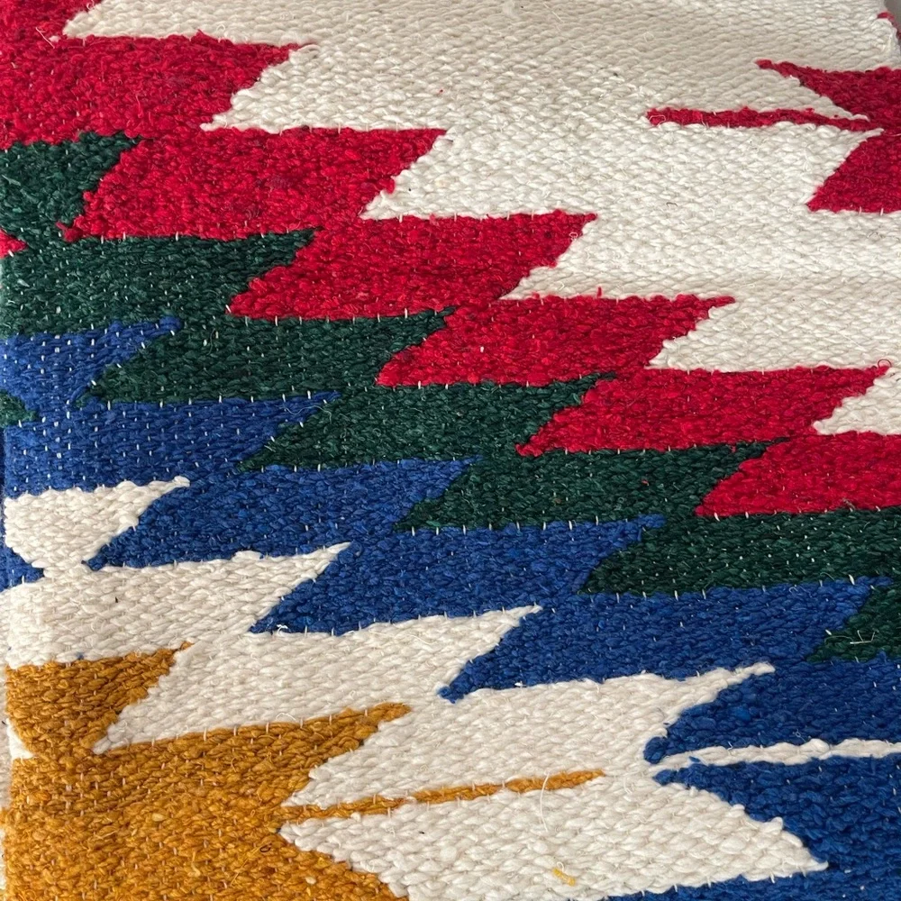 West‎ Path White Fiesta Diamond Mexican Blanket